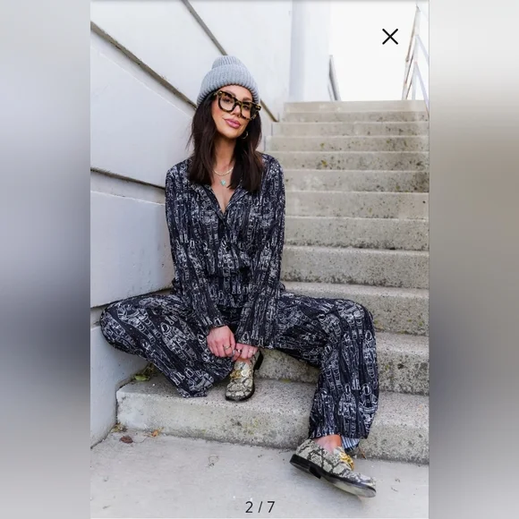 NWT/ lala Interstellar Astronauts Long Sleeve Plissé Top & High Waist Pants - Picture 2 of 13